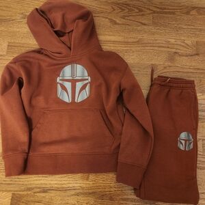 Like New, GAP boy's Star Wars hoodie set, 8